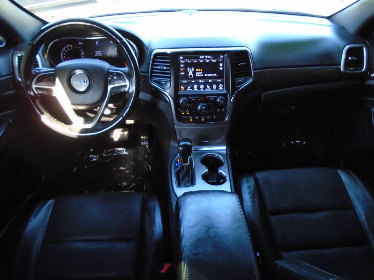 Jeep Grand Cherokee Laredo 4WD 2018