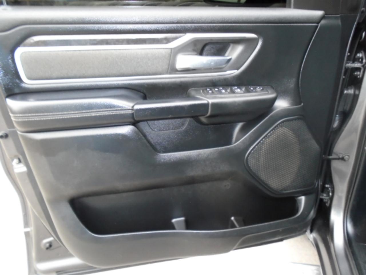 RAM 1500 Lone Star Crew Cab SB 2WD 2020