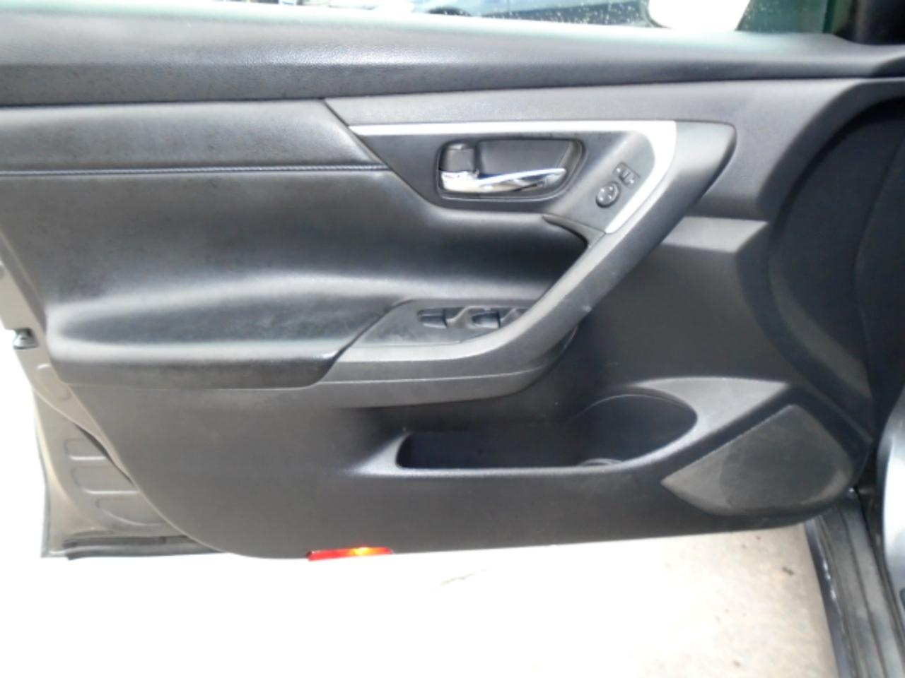 Nissan Altima 2.5 SR 2016