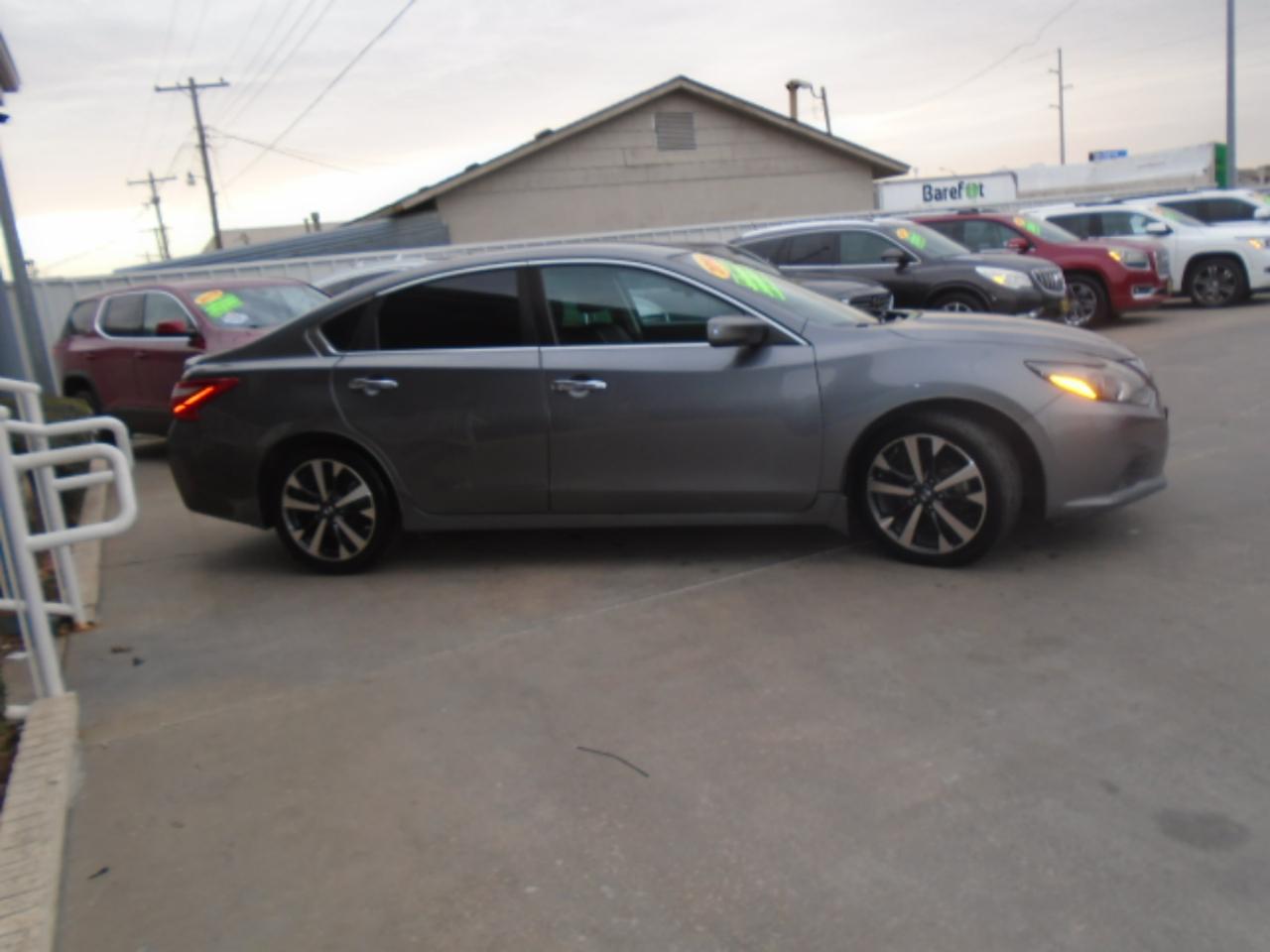 Nissan Altima 2.5 SR 2016