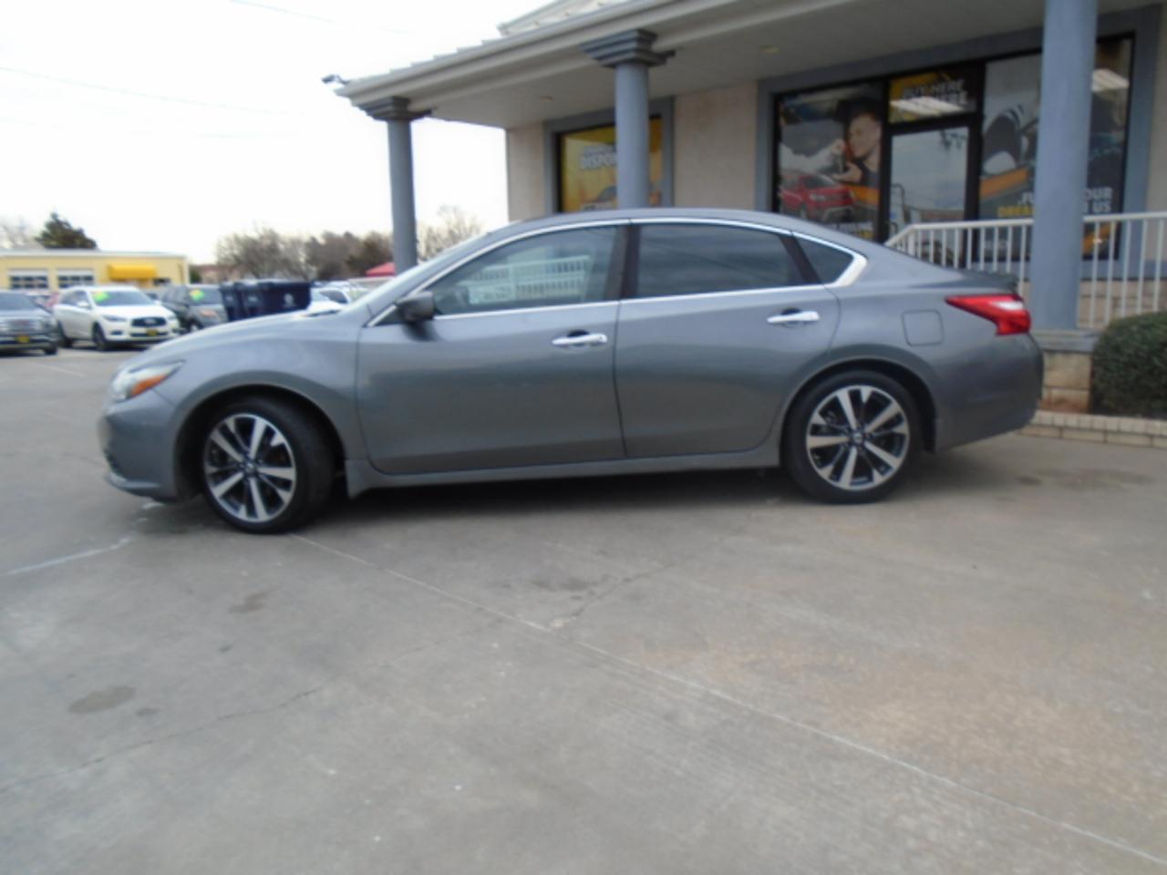 Nissan Altima 2.5 SR 2016