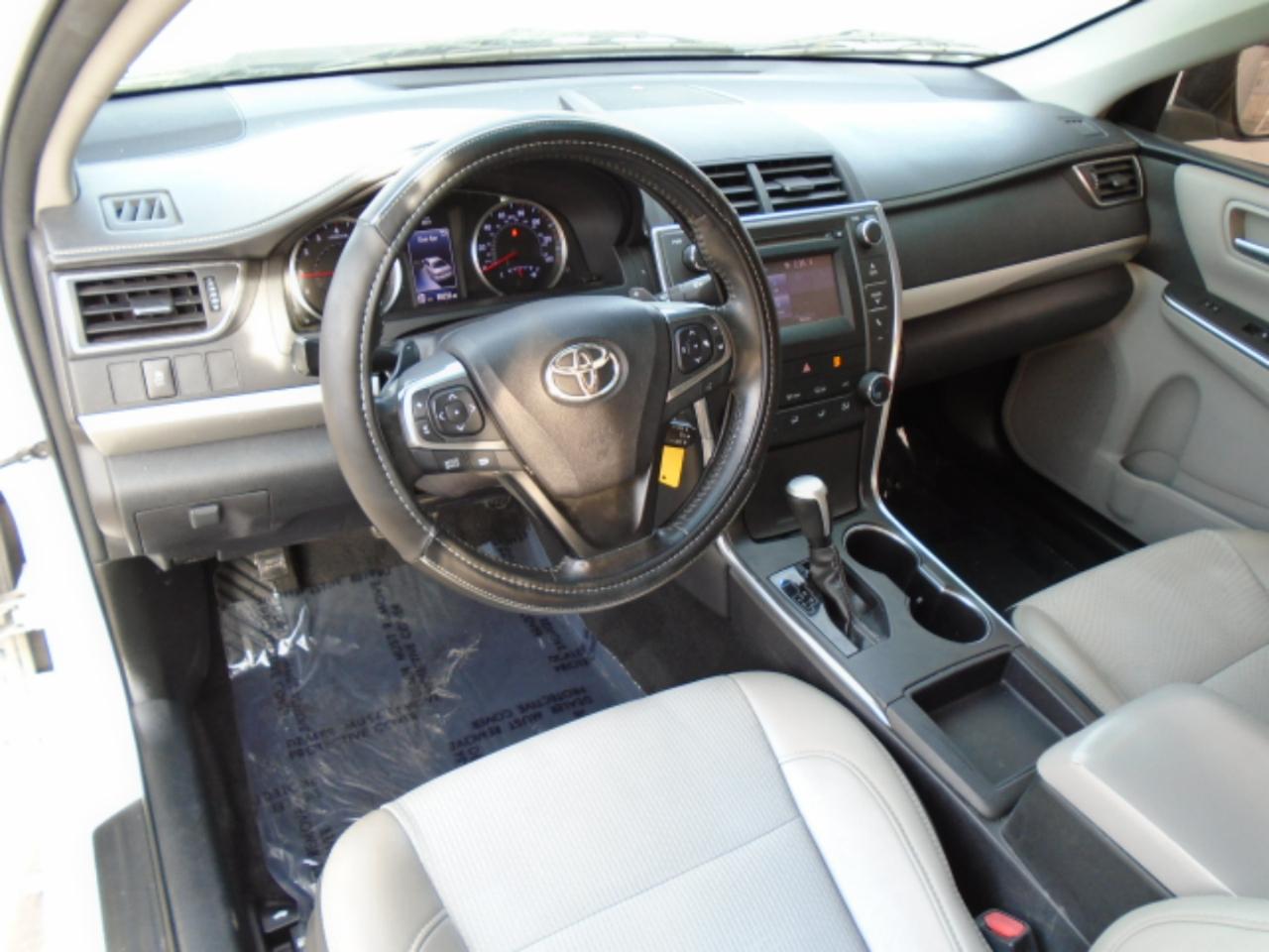 Toyota Camry SE 2017