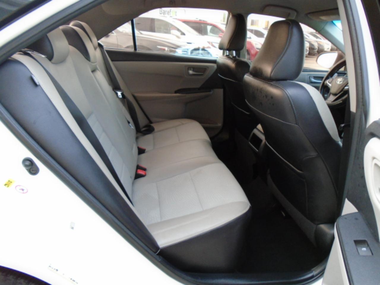 Toyota Camry SE 2017