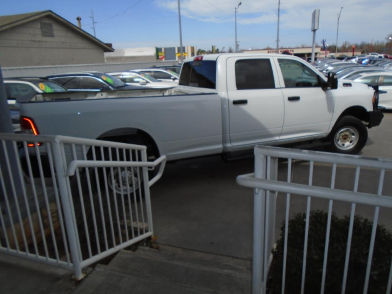 RAM 2500 Tradesman Crew Cab LWB 4WD 2023