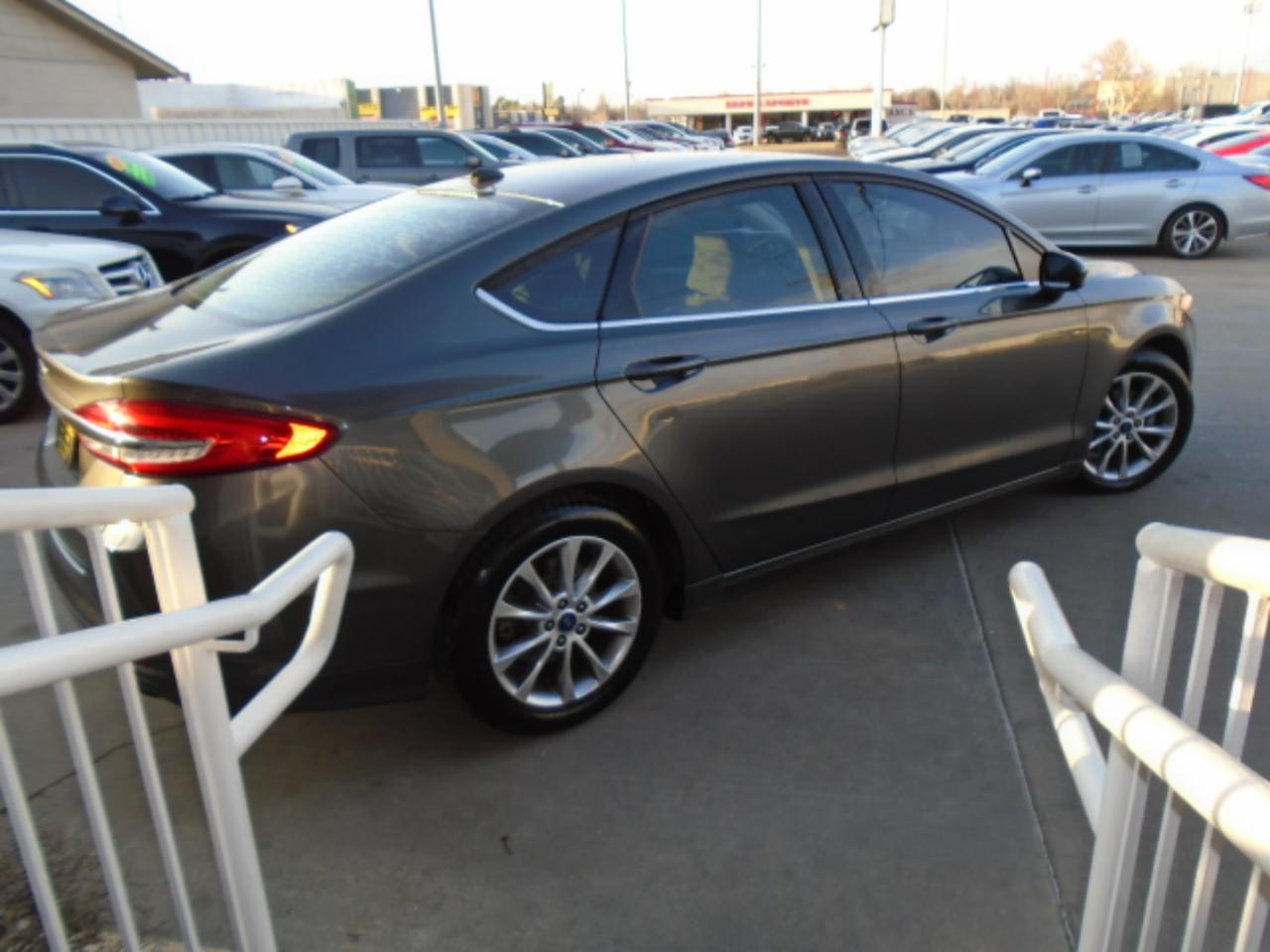 Ford Fusion SE 2017