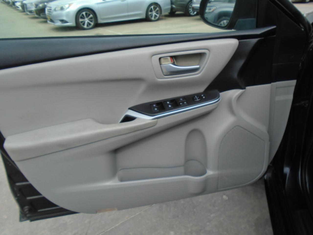 Toyota Camry SE 2015