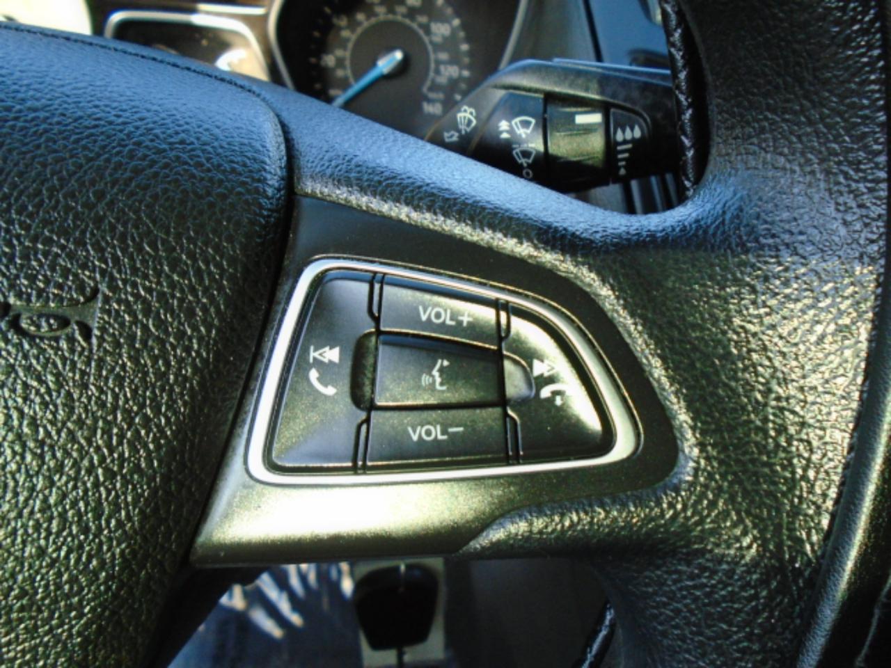 Ford Focus SE Sedan 2016