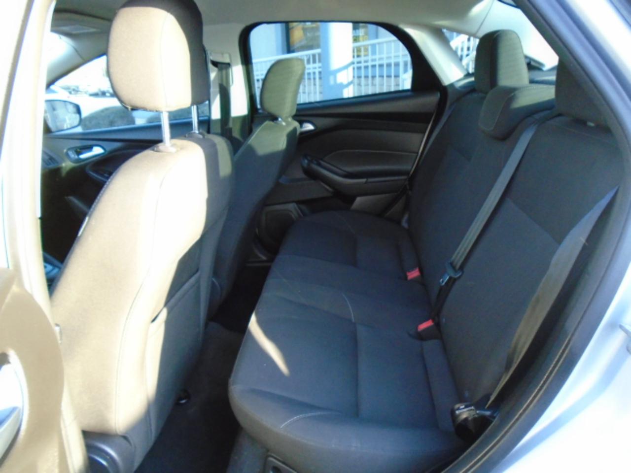 Ford Focus SE Sedan 2016