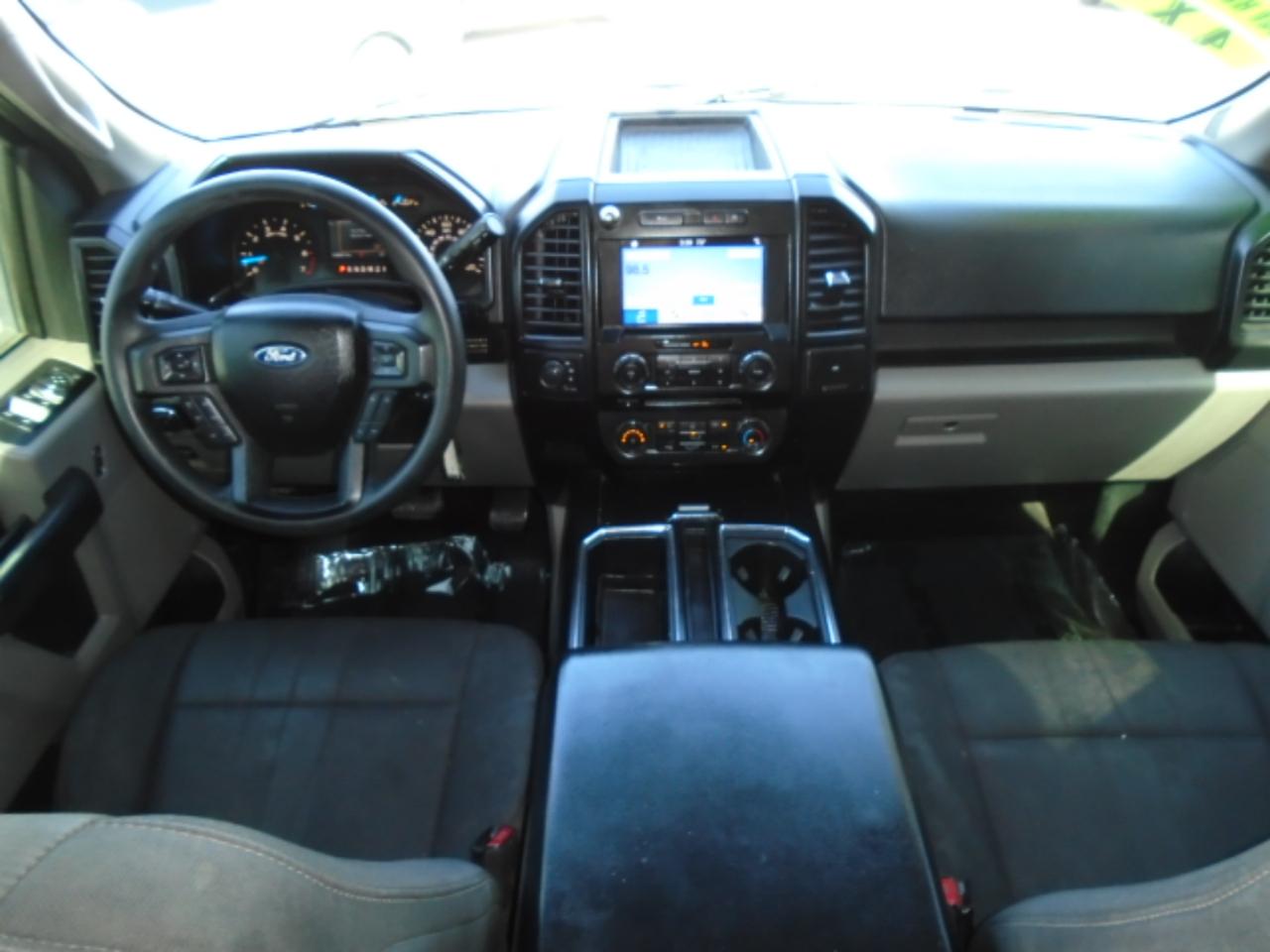 Ford F-150 XL SuperCrew 5.5-ft. Bed 4WD 2017