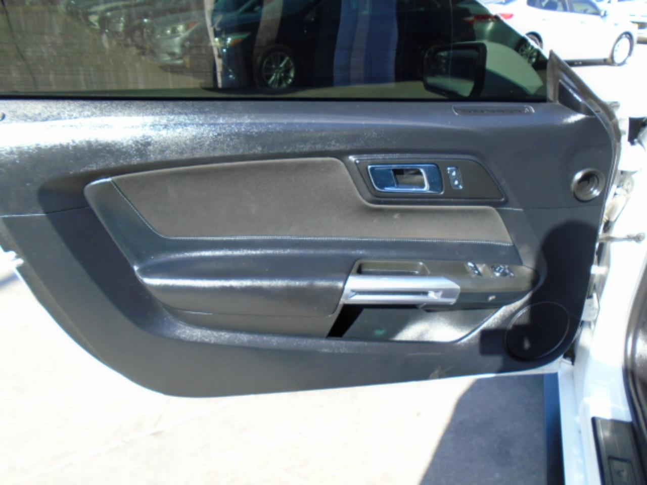 Ford Mustang V6 Coupe 2016