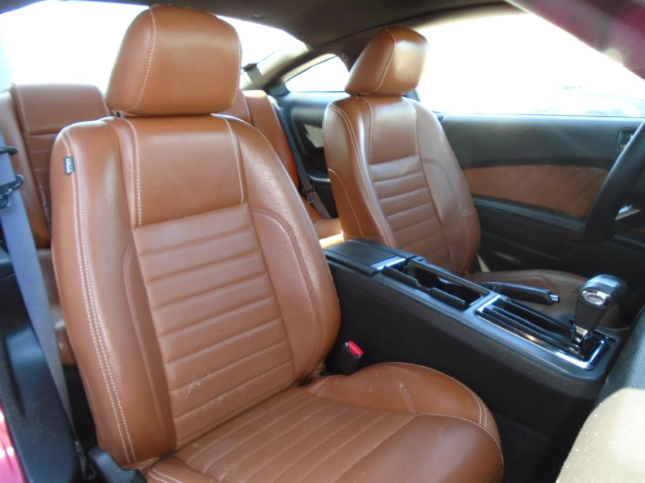 Ford Mustang V6 Coupe 2010