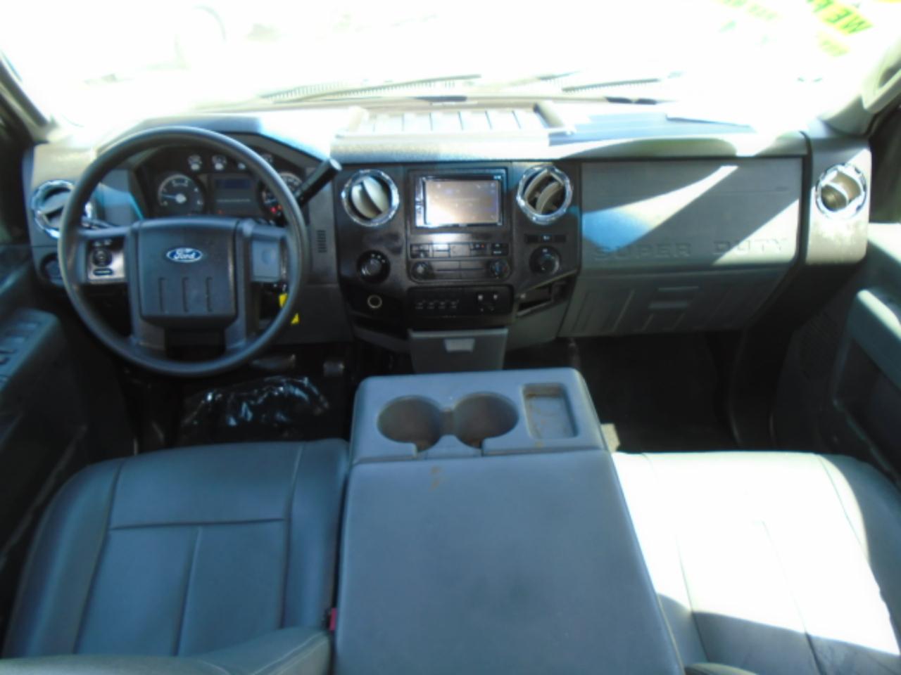 Ford F-350 SD XL Crew Cab SWB 4WD 2013