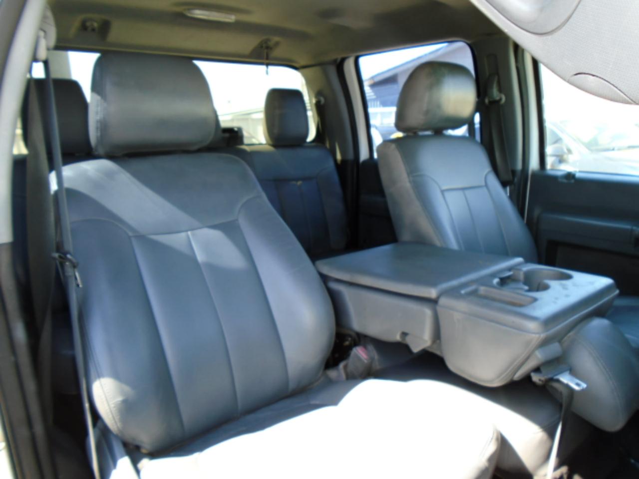 Ford F-350 SD XL Crew Cab SWB 4WD 2013