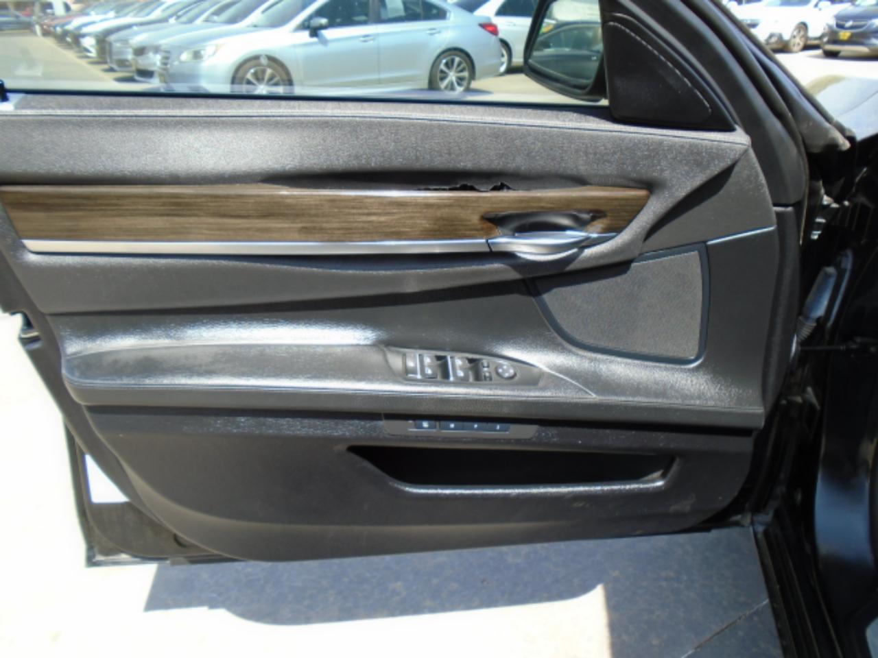 BMW 7-Series 740i 2014