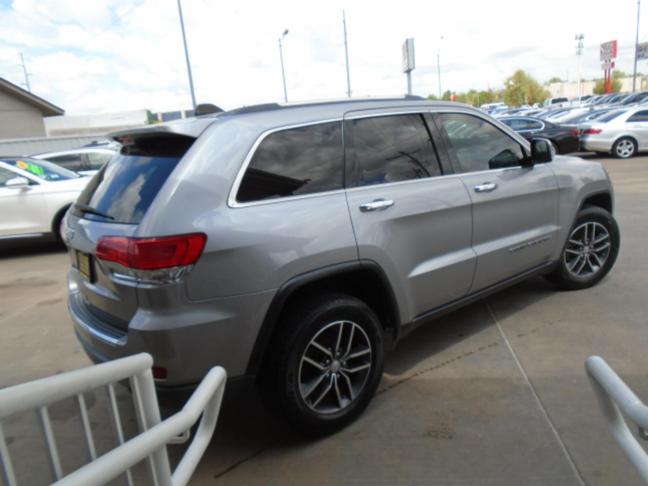 Jeep Grand Cherokee Limited 2WD 2017