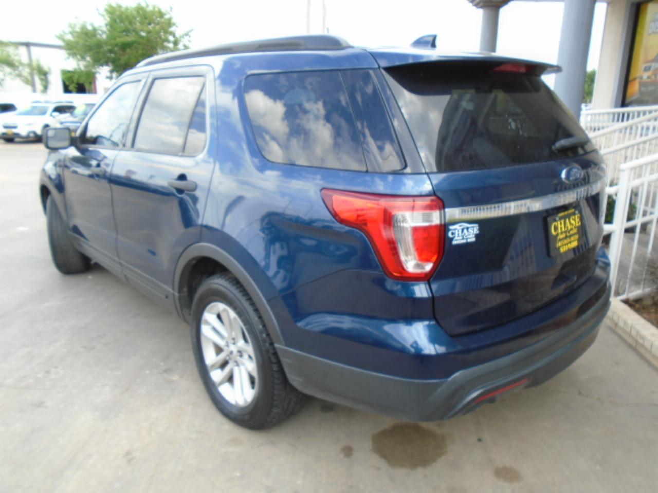 Ford Explorer Base FWD 2016