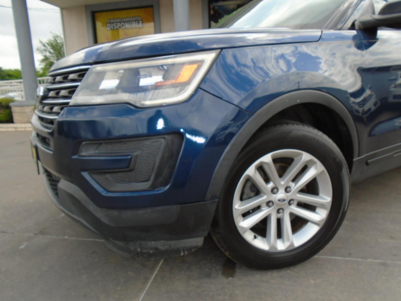 Ford Explorer Base FWD 2016