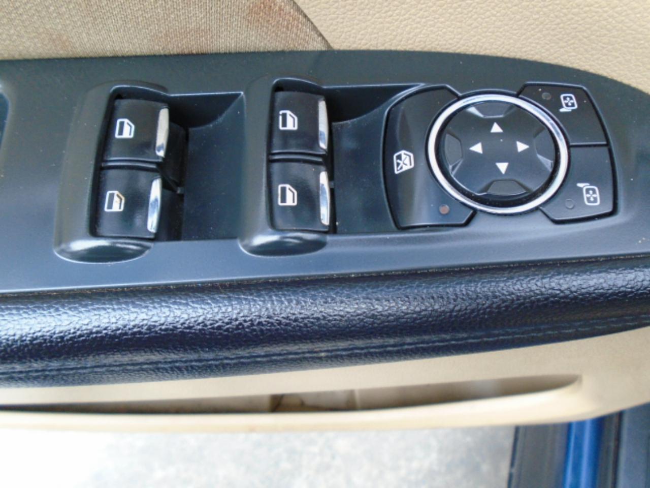 Ford Explorer Base FWD 2016