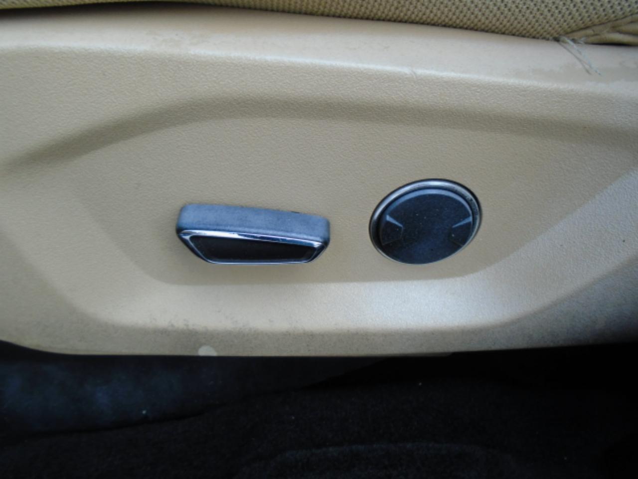 Ford Explorer Base FWD 2016