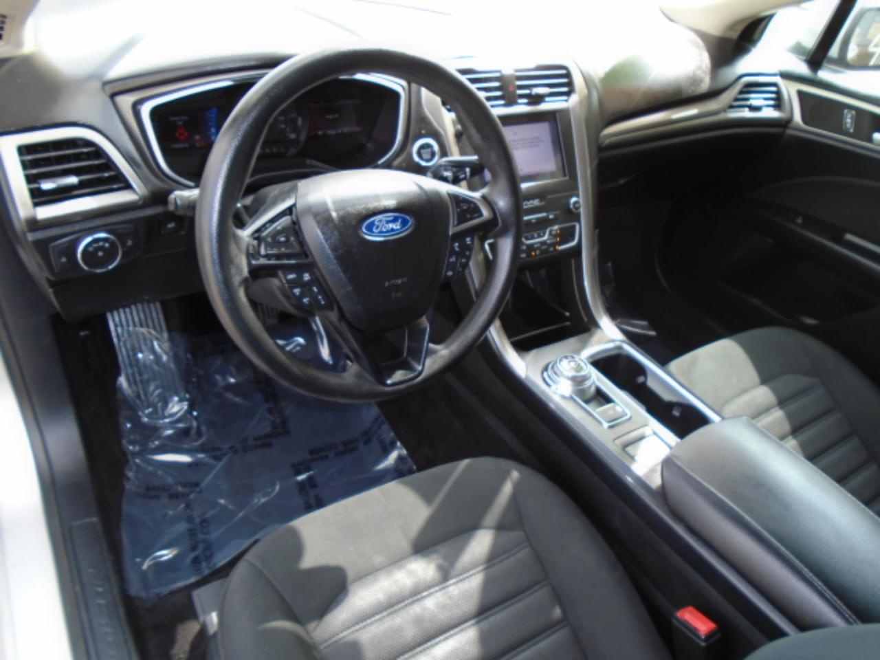 Ford Fusion Hybrid SE 2019