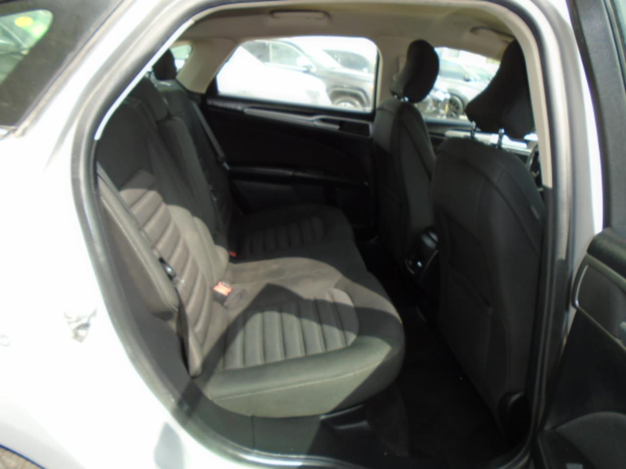 Ford Fusion Hybrid SE 2019