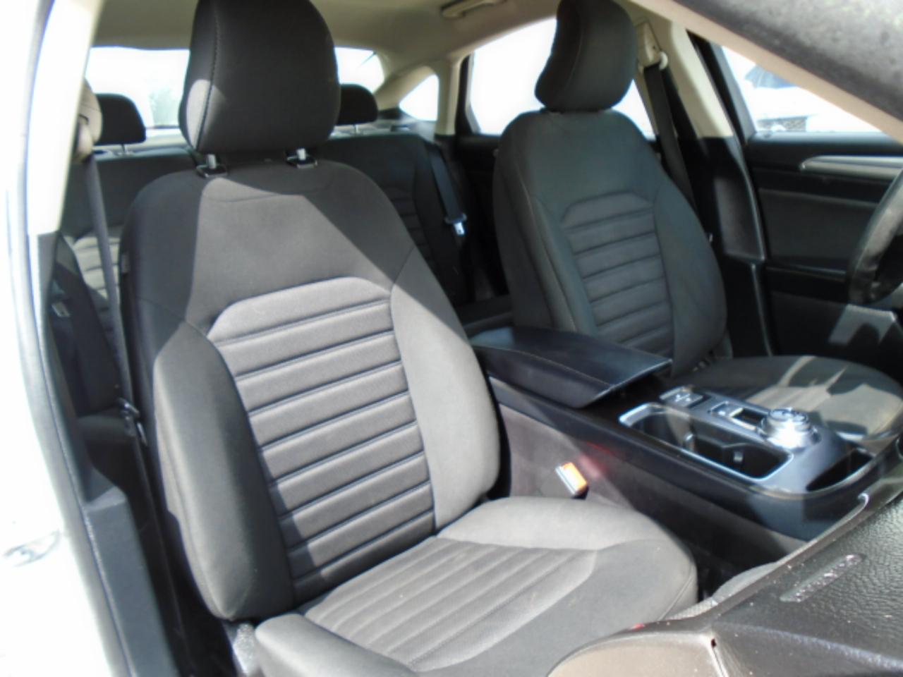 Ford Fusion Hybrid SE 2019