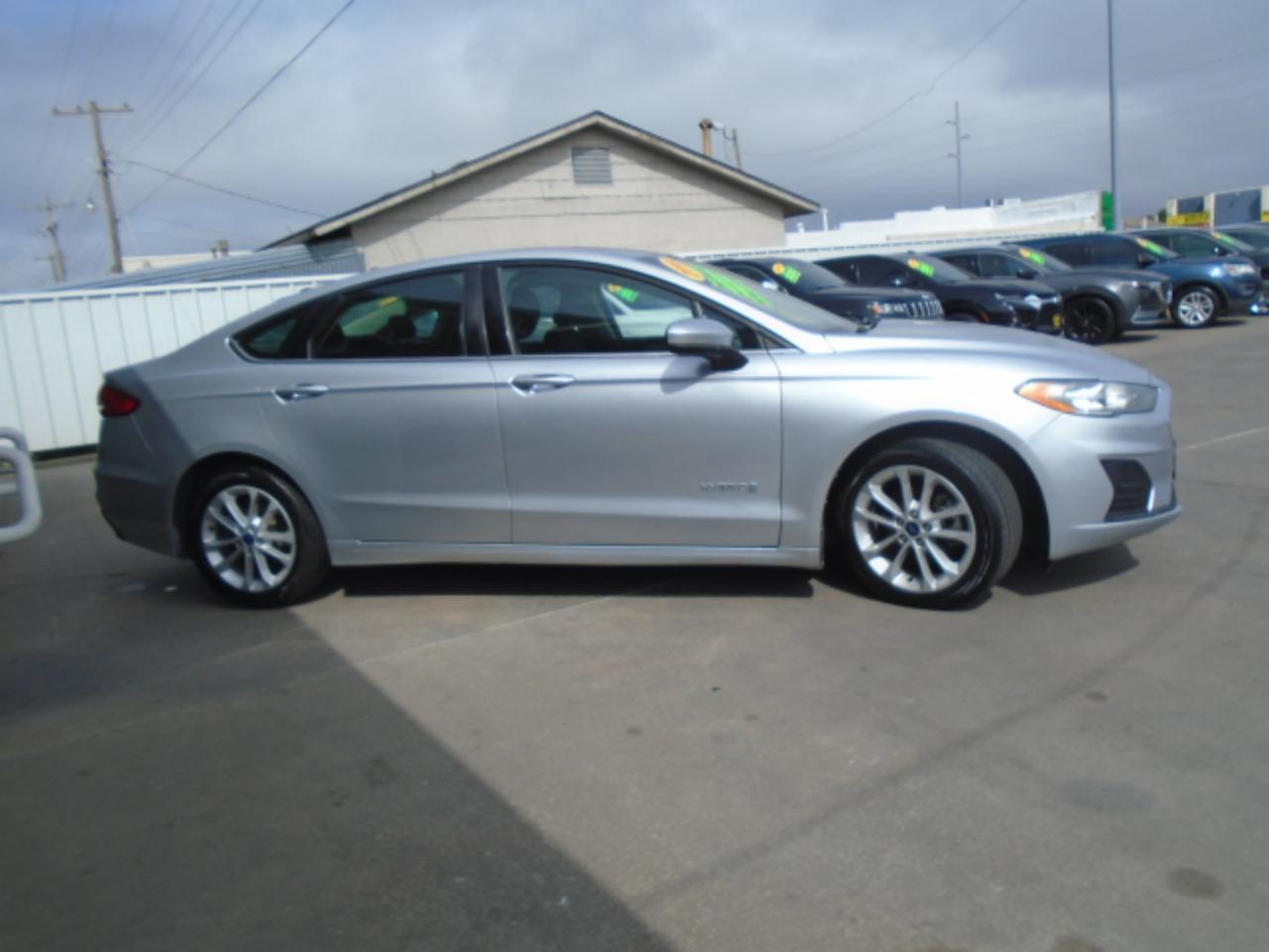 Ford Fusion Hybrid SE 2019