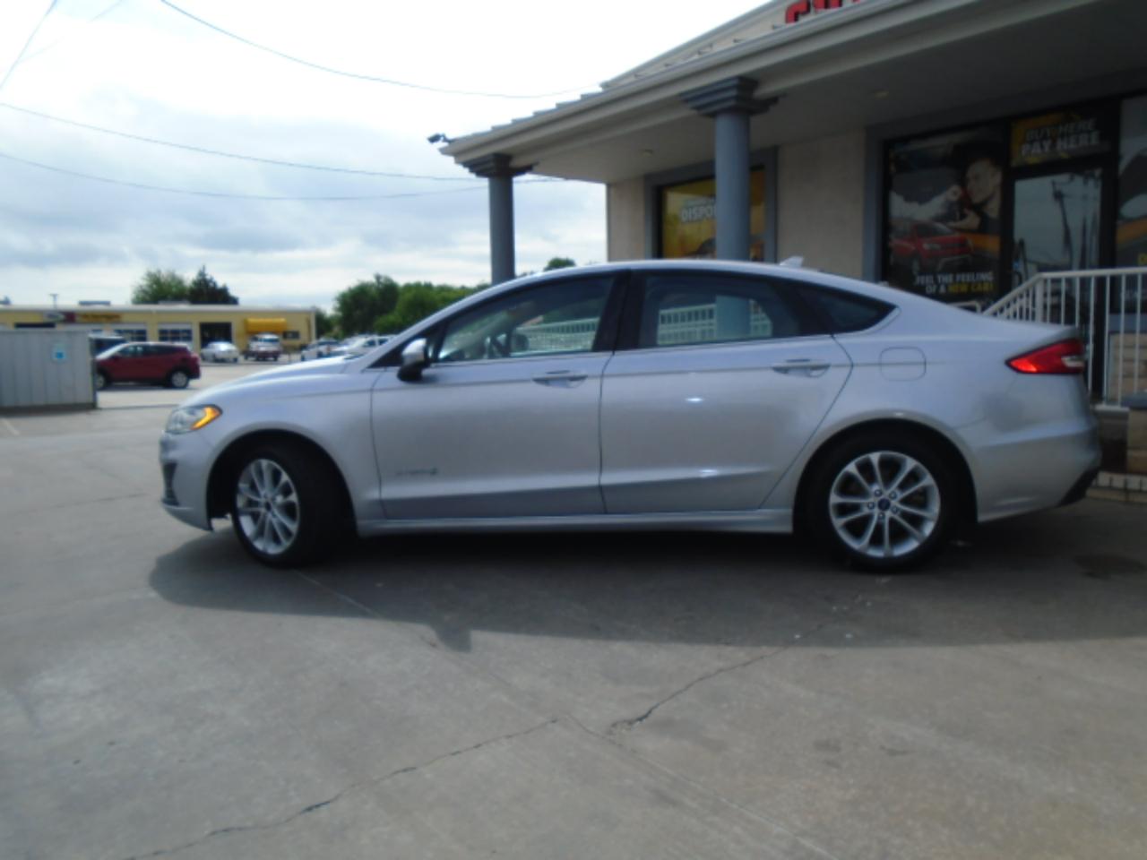 Ford Fusion Hybrid SE 2019