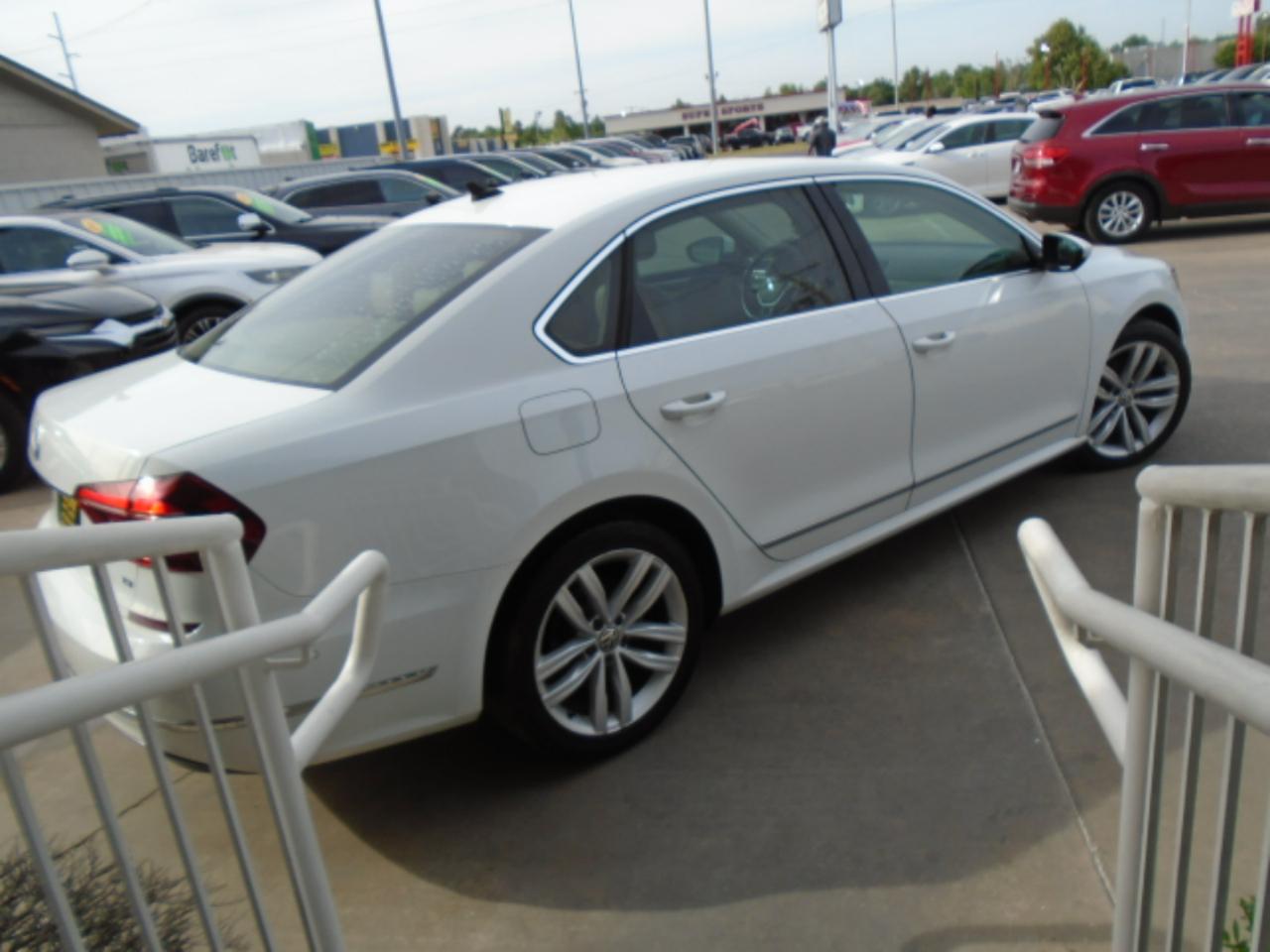 Volkswagen Passat SEL Premium 2018