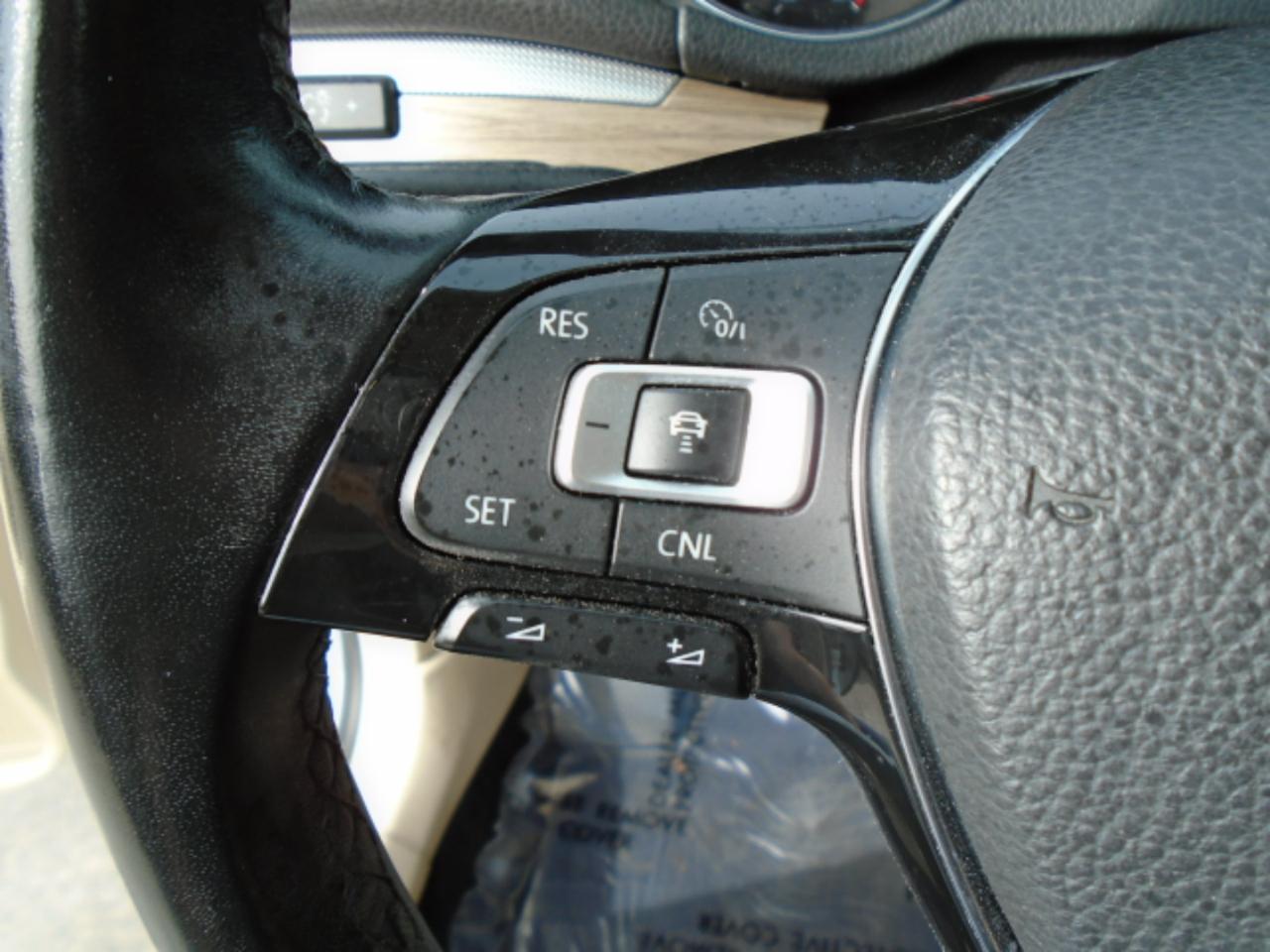 Volkswagen Passat SEL Premium 2018