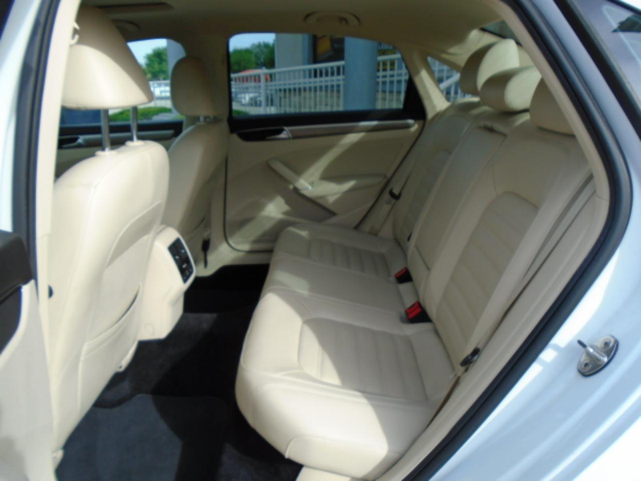 Volkswagen Passat SEL Premium 2018