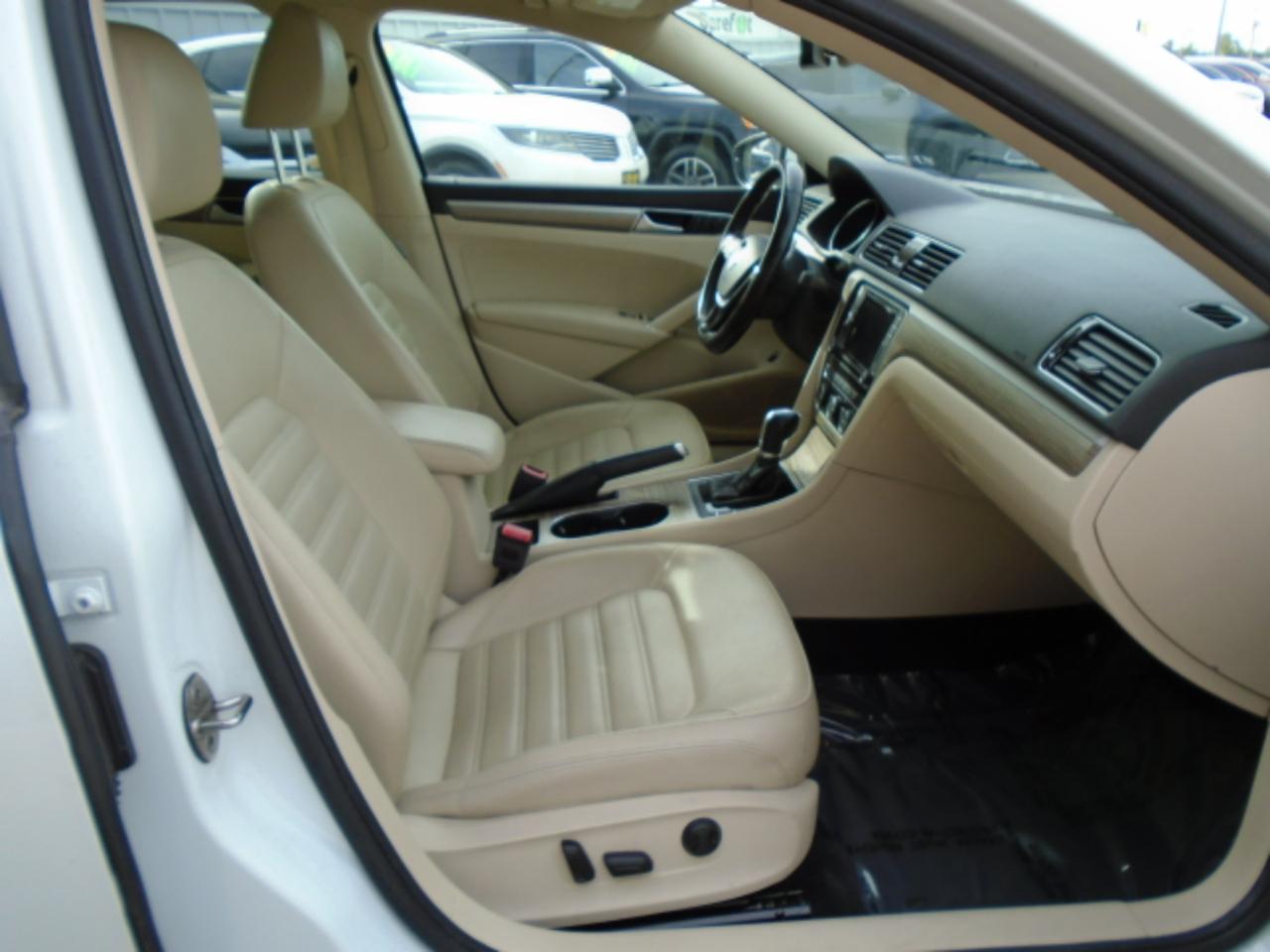 Volkswagen Passat SEL Premium 2018