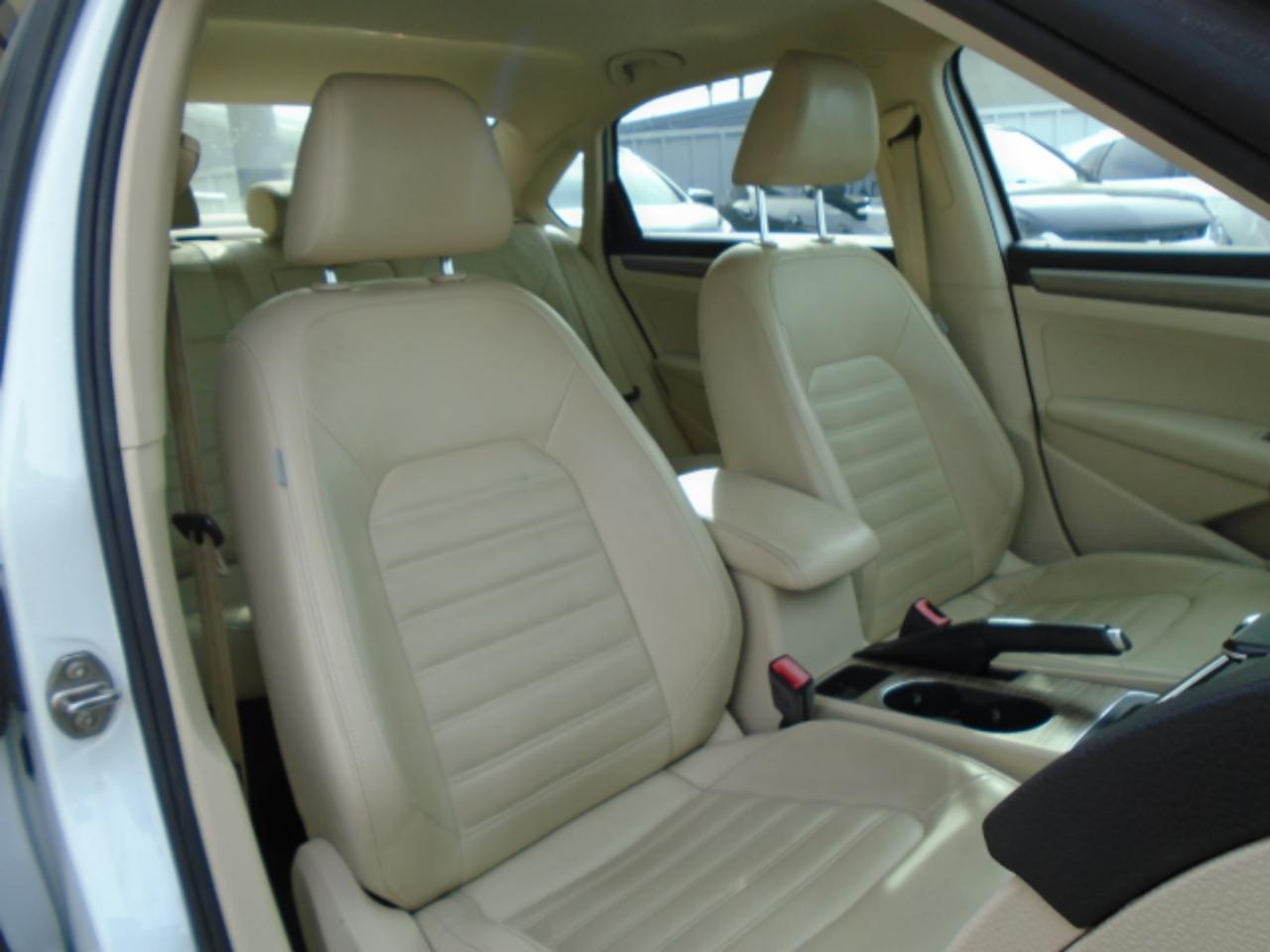 Volkswagen Passat SEL Premium 2018
