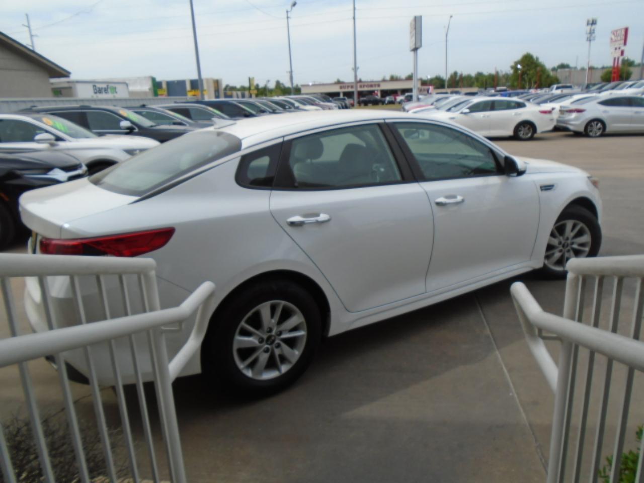Kia Optima LX 2017