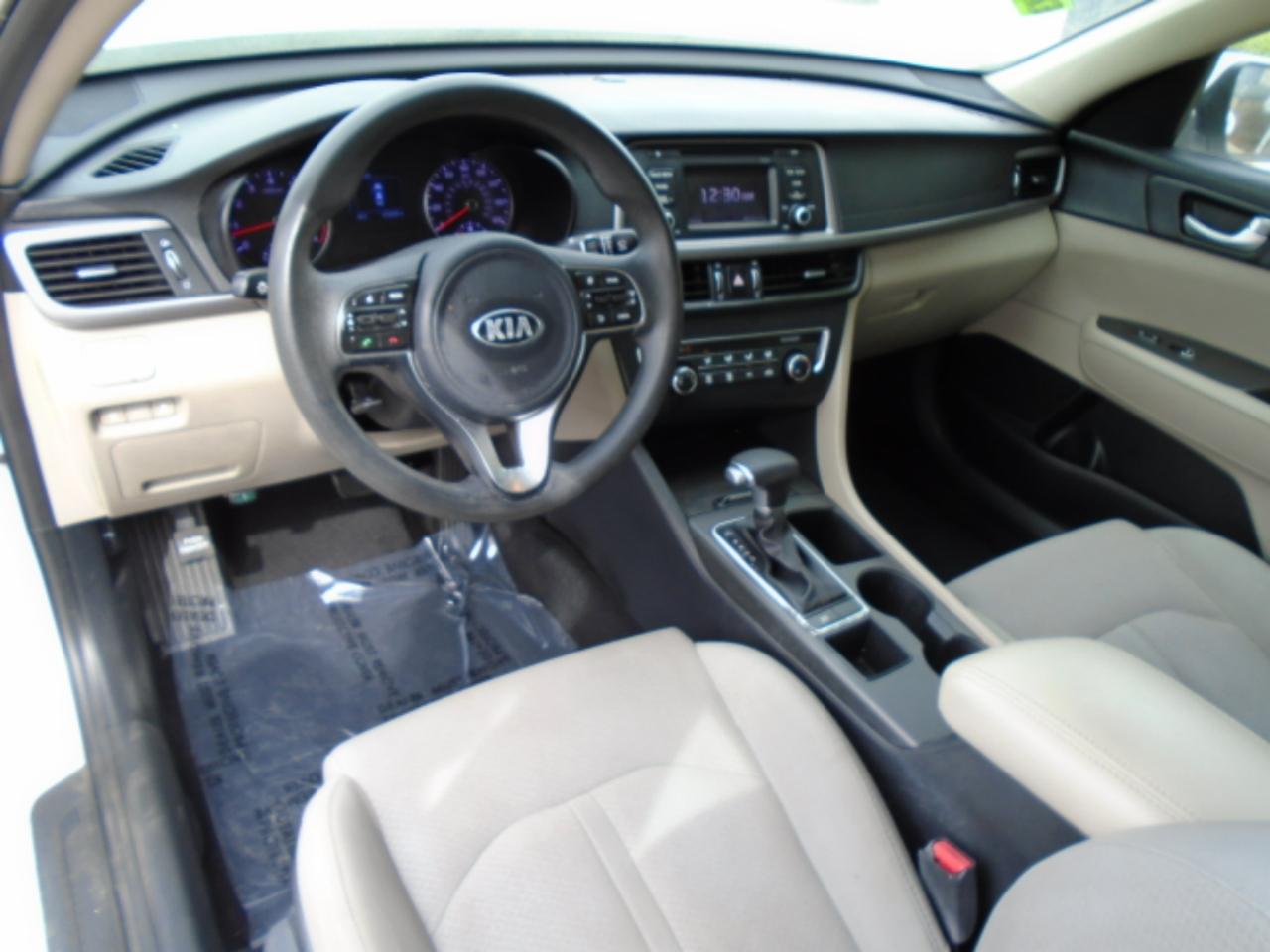 Kia Optima LX 2017