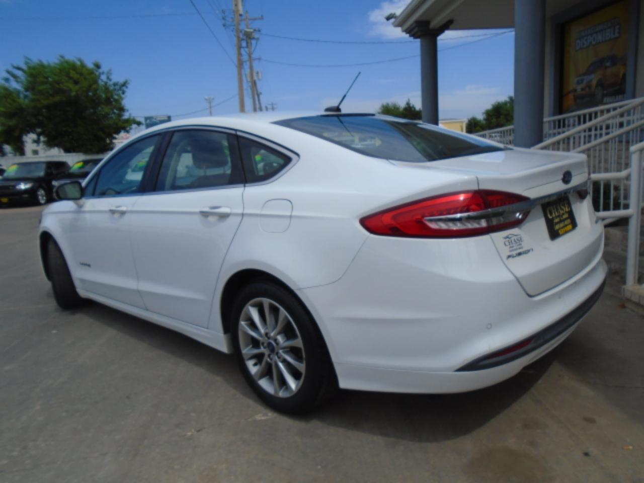 Ford Fusion Hybrid SE 2017