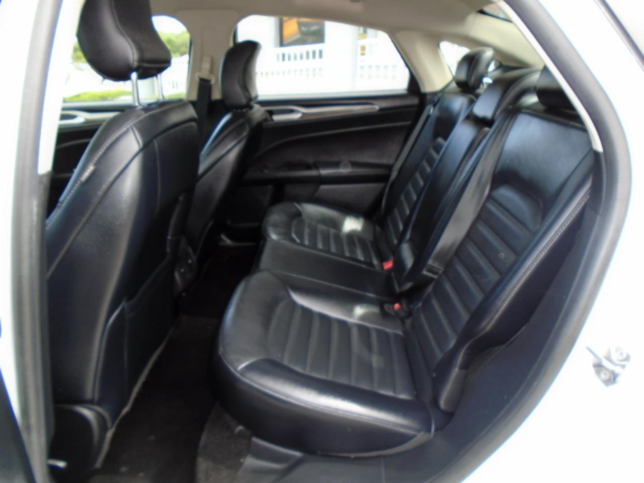Ford Fusion Hybrid SE 2017