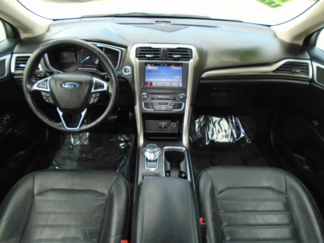 Ford Fusion Hybrid SE 2017