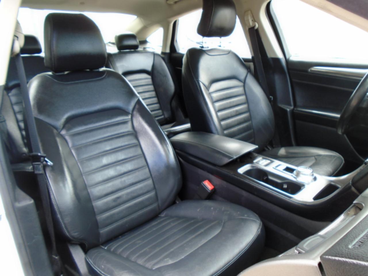 Ford Fusion Hybrid SE 2017