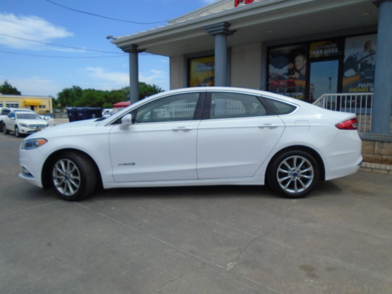 Ford Fusion Hybrid SE 2017