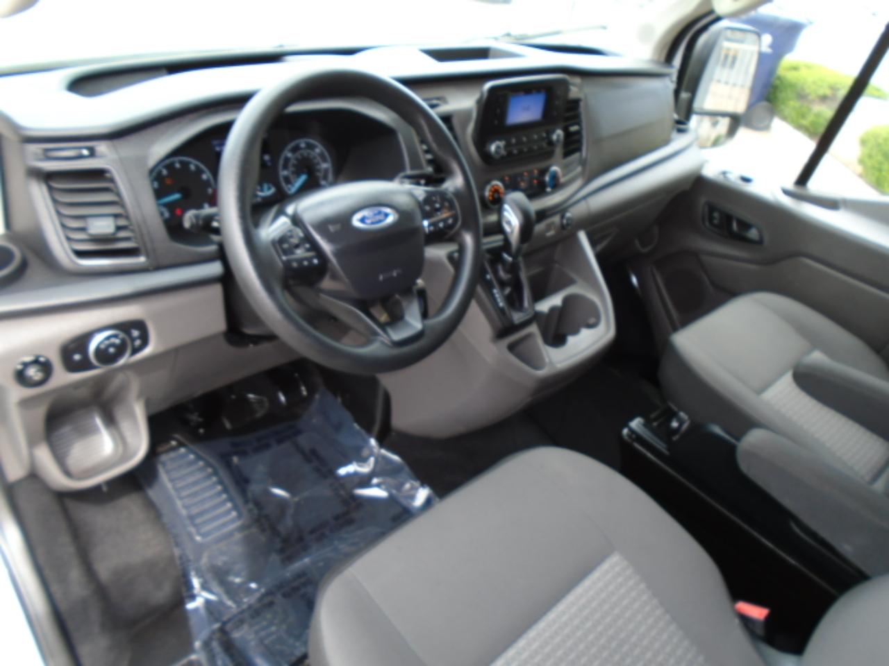 Ford Transit 150 Wagon Low Roof XL w/Sliding Pass. 130-in. WB 2020