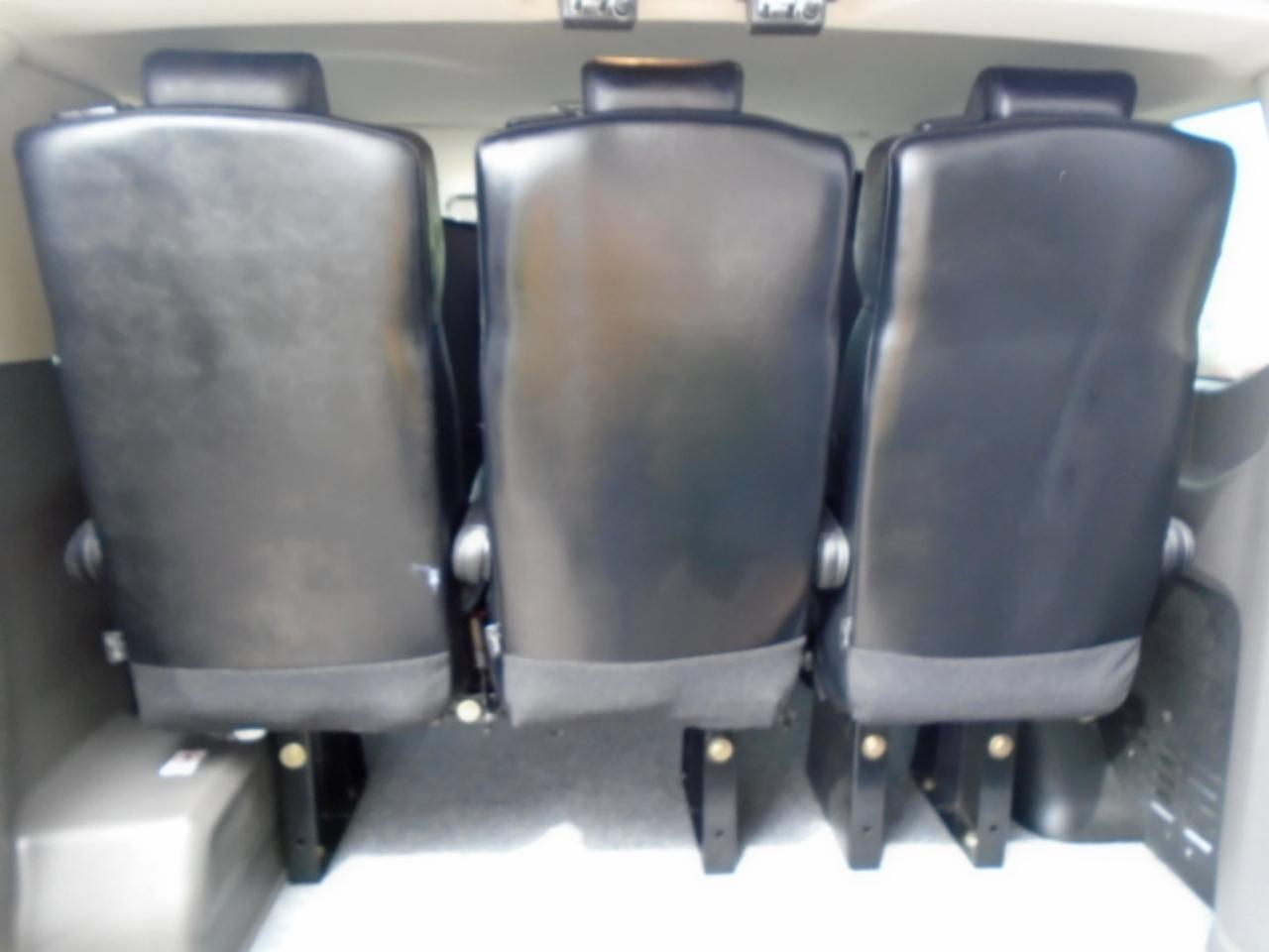 Ford Transit 150 Wagon Low Roof XL w/Sliding Pass. 130-in. WB 2020