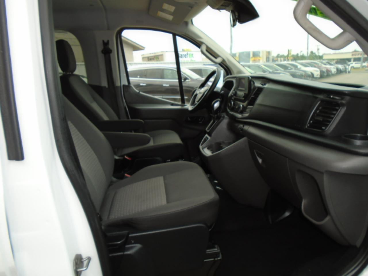 Ford Transit 150 Wagon Low Roof XL w/Sliding Pass. 130-in. WB 2020