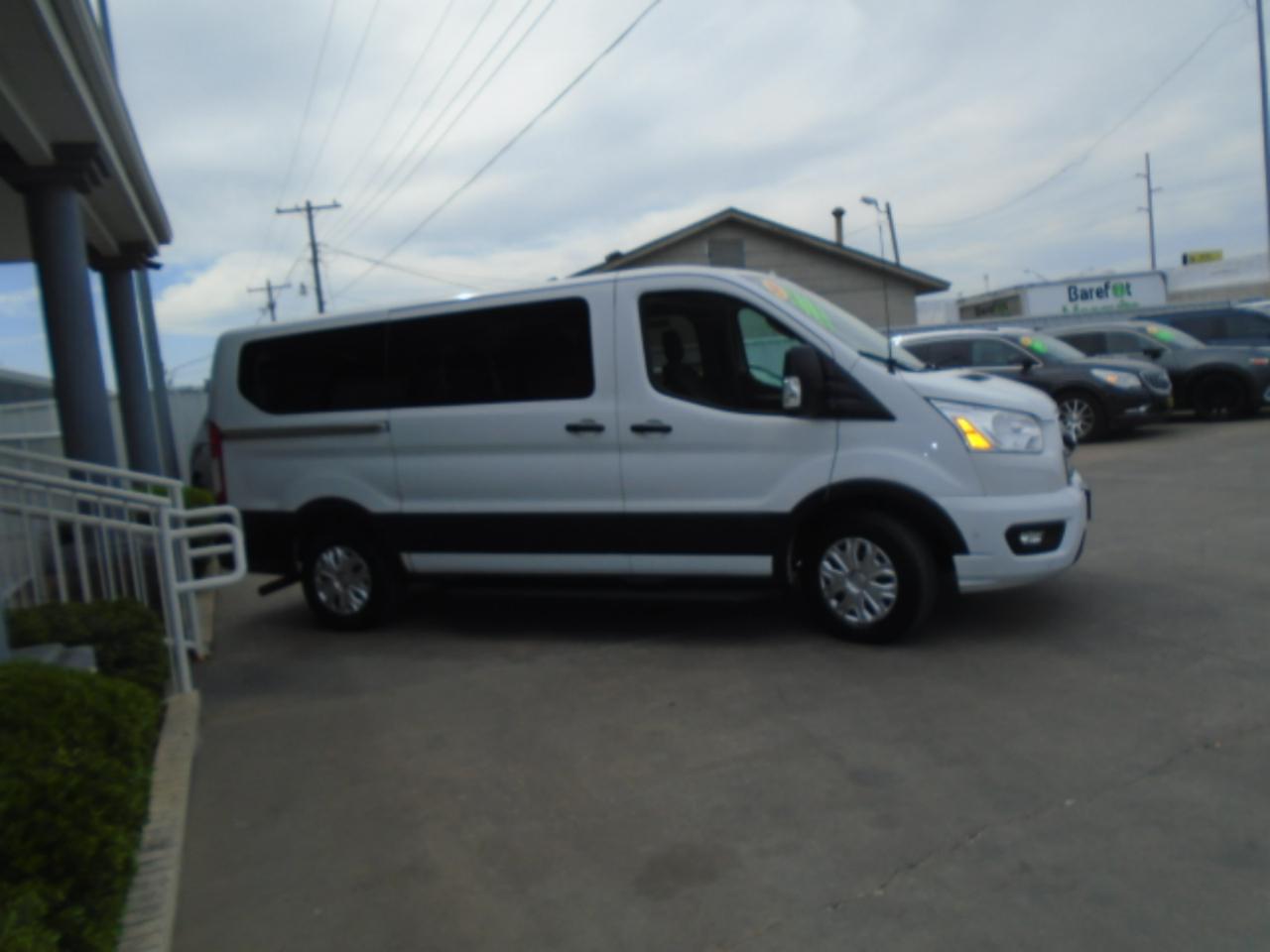 Ford Transit 150 Wagon Low Roof XL w/Sliding Pass. 130-in. WB 2020