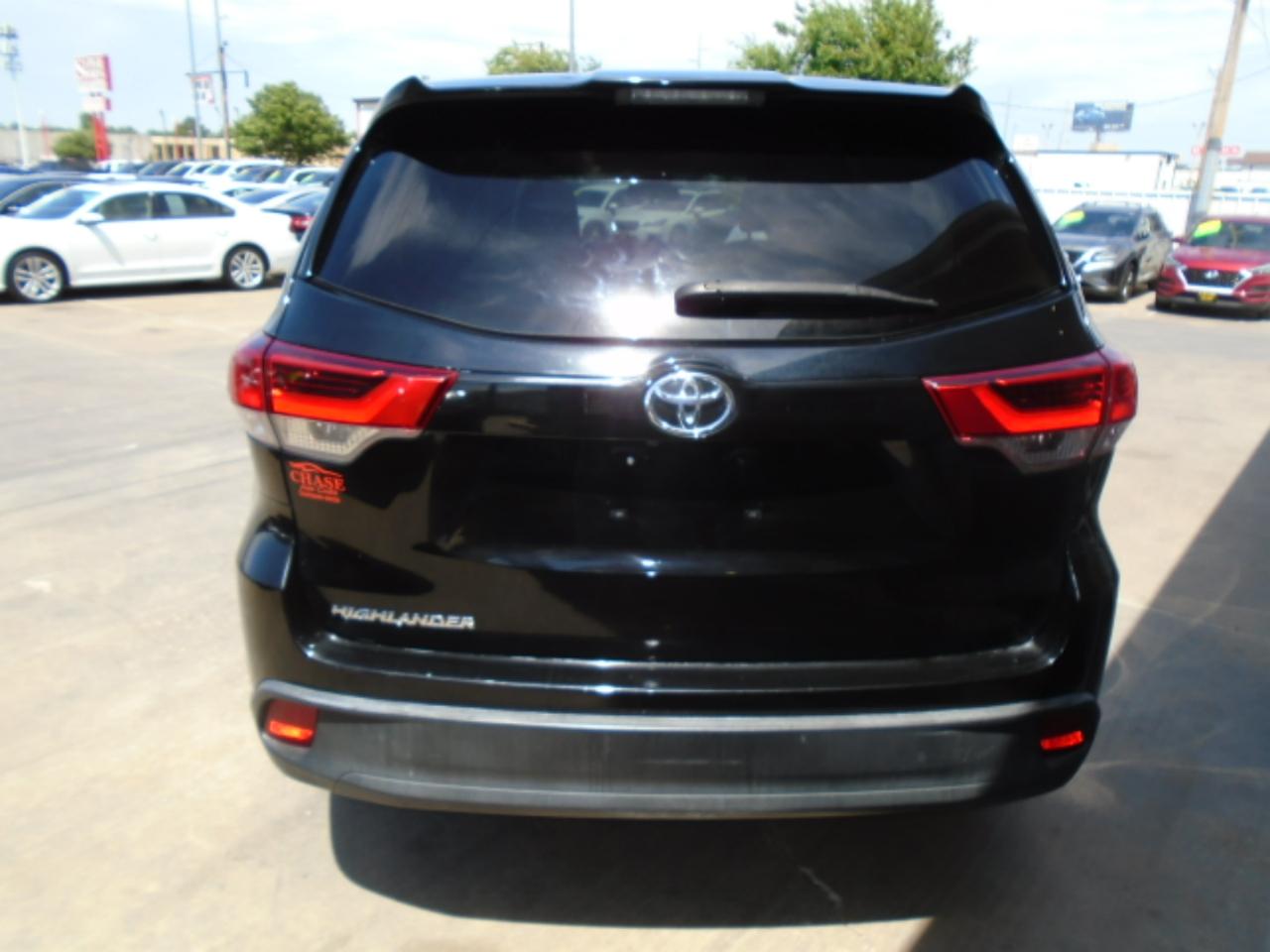 Toyota Highlander LE FWD I4 2019