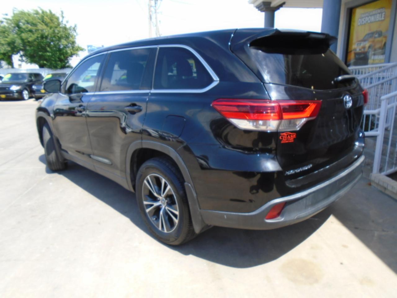 Toyota Highlander LE FWD I4 2019