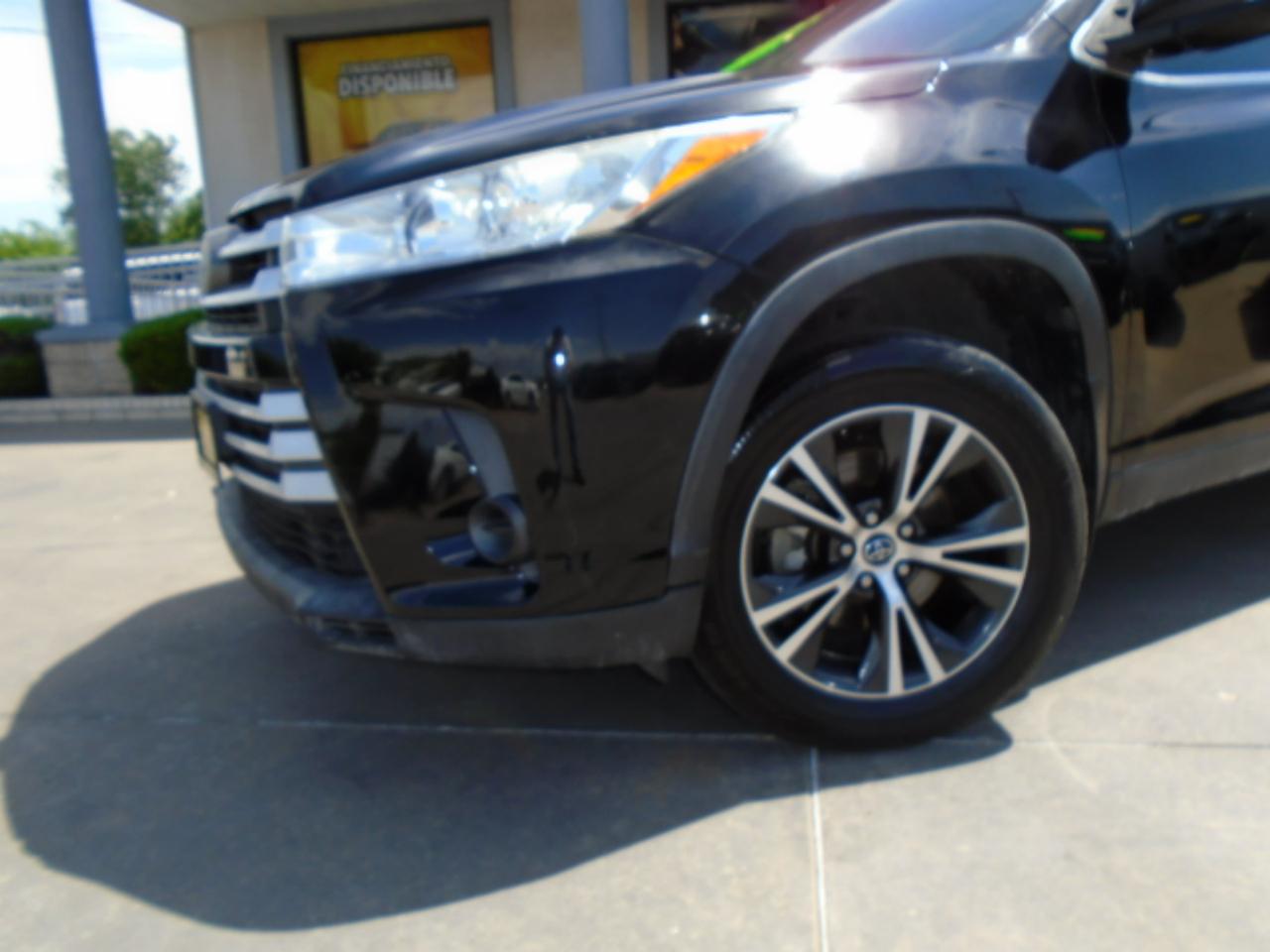 Toyota Highlander LE FWD I4 2019