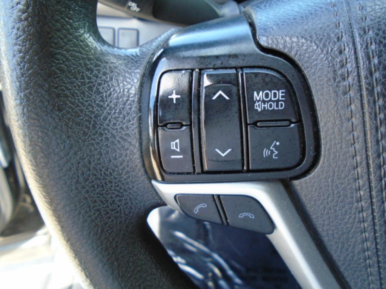 Toyota Highlander LE FWD I4 2019