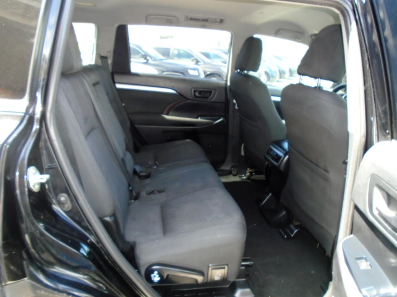 Toyota Highlander LE FWD I4 2019
