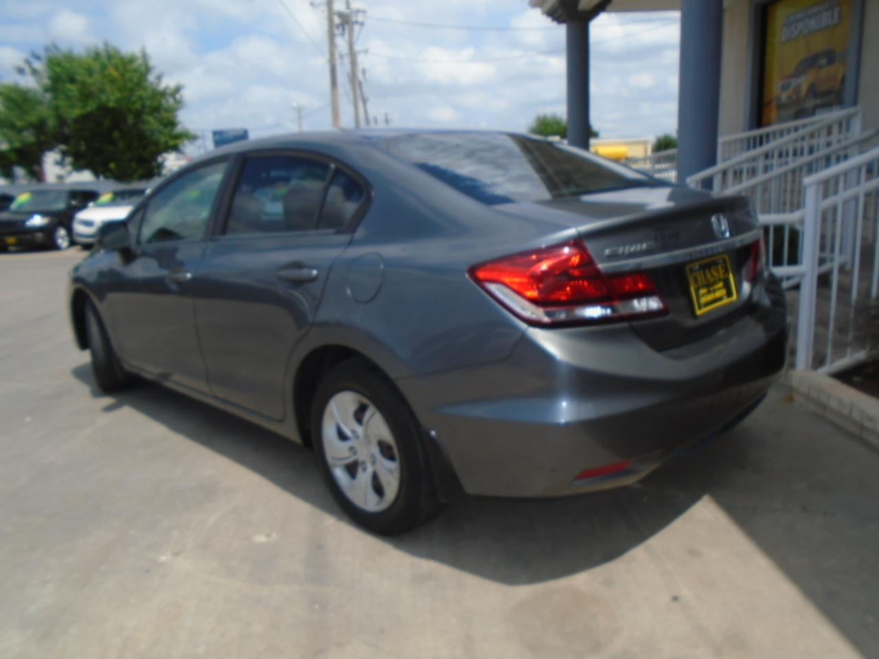 Honda Civic LX Sedan 5-Speed AT 2013